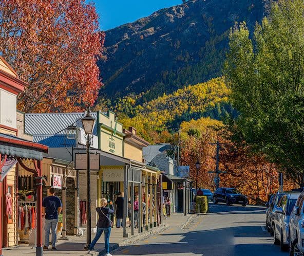 Arrowtown Day Trip from Queenstown: The Drive, the Gold and the Good Food